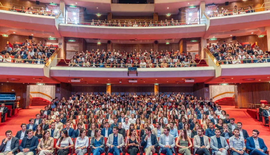 eventos-corporativos-teatro-colsubsidio (2).webp