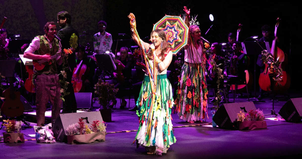 Orquesta Filarmónica Juvenil interpretando Un Bosque Encantado Filarmónico.