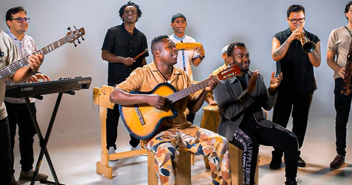 Herencia de Timbiquí presenta su fusión de música tradicional del Pacífico con sonidos contemporáneos.